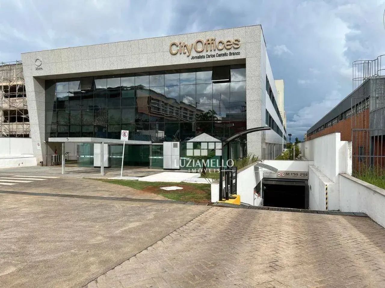 SIG/SUL - EDIFÍCIO CITY OFFICES , DUAS VAGAS SEPARADAS NO SUB SOLO , OPORTUNIDADE!