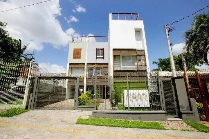 Sobrado em Jardim Sabará