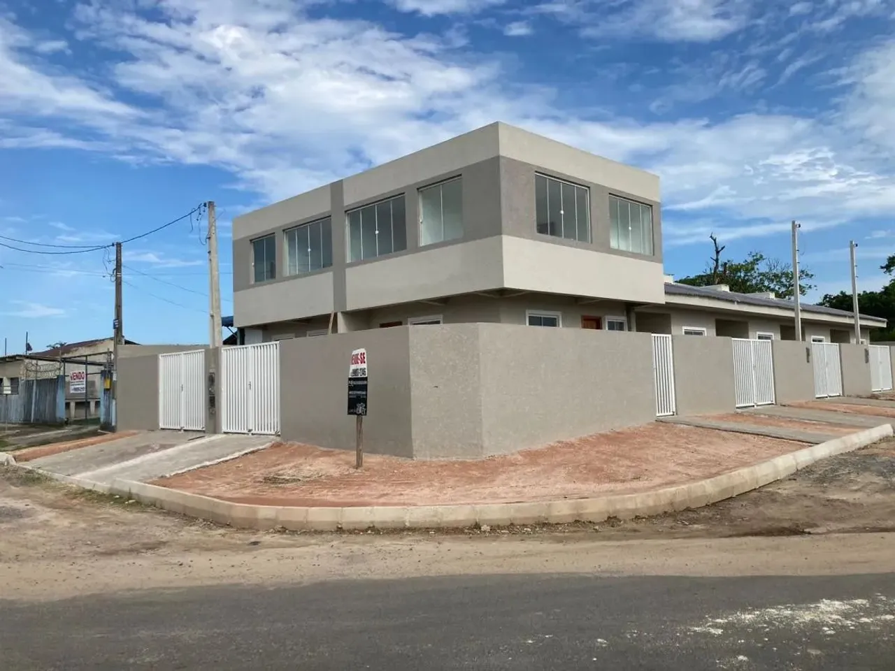 Sobrado para Venda em Guaratuba, Cohapar, 2 dormitórios, 2 banheiros, 1 vaga