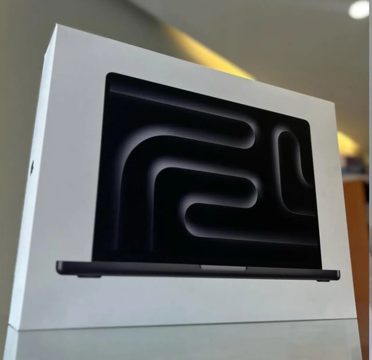 Macbook M4 Max 14Pol 36GB-1TB SSD 