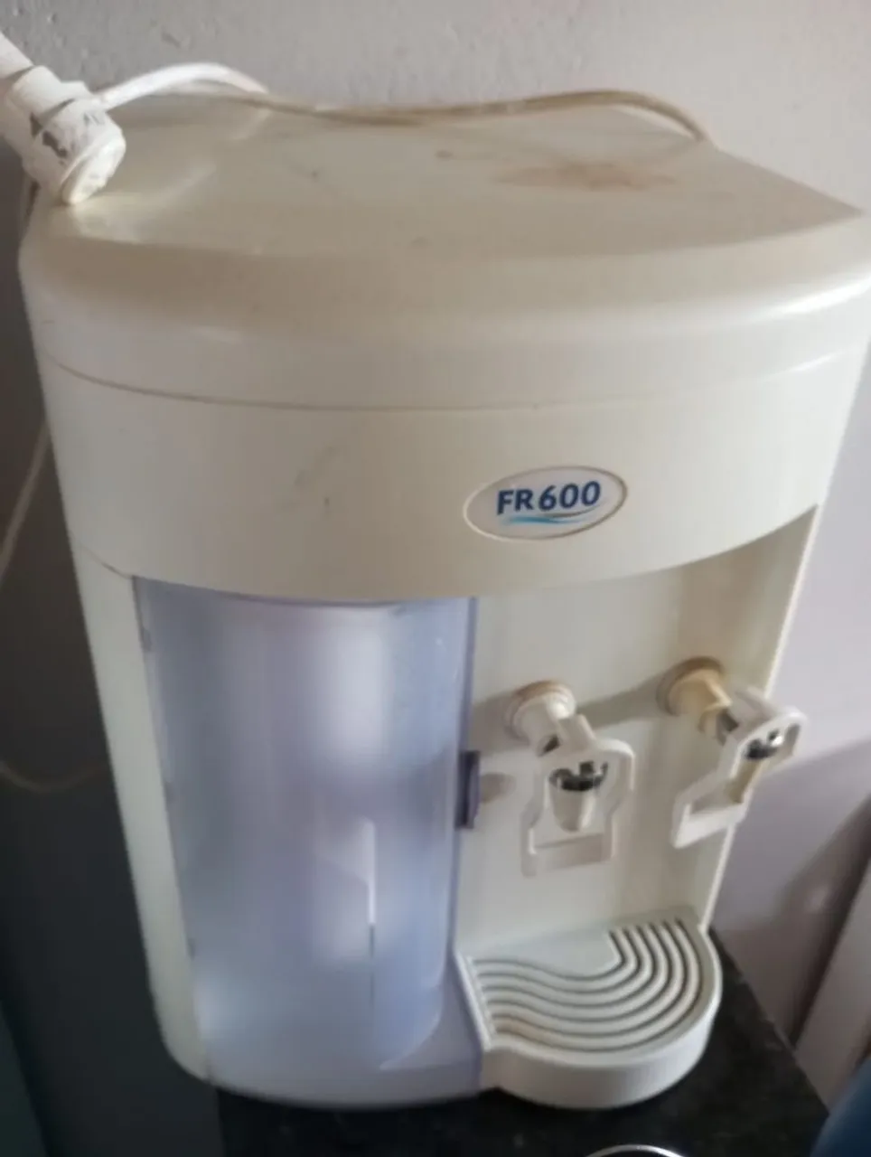 Purificador de água (filtro elétrico)