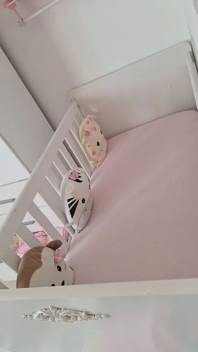 Berço semi novo com colchão e protetor de xixi