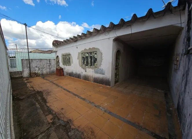 QNJ 29 4 quartos, 1 suite, toda na laje!
