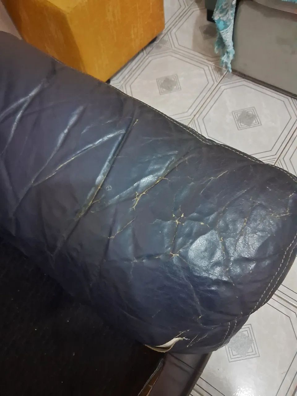 Sofa de couro 65573819403393121