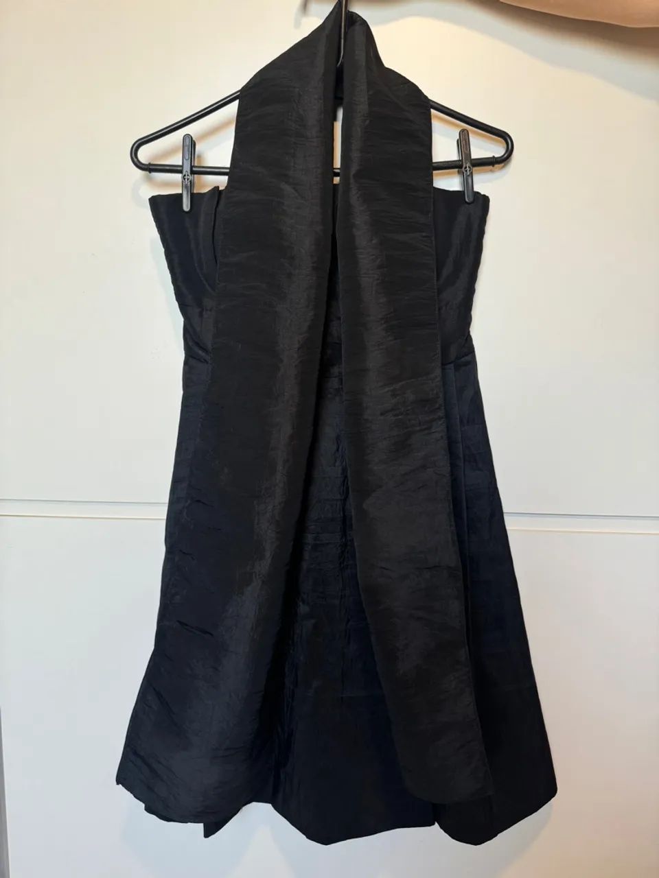 Vestido Preto Tomara Que Caia em Tafetá  - Foto 3