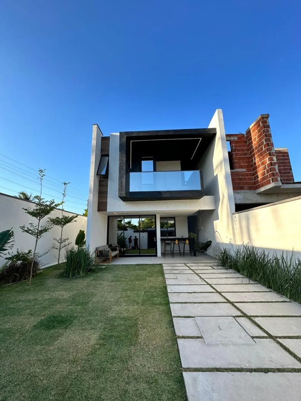Casa Duplex a venda com 173 metros rua privativa com 4 suites moderna em - Eusébio - Cear