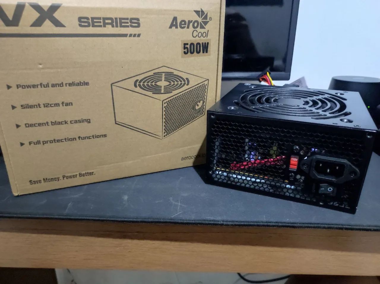Fonte AeroCool VX Series 500W na caixa - Foto 2