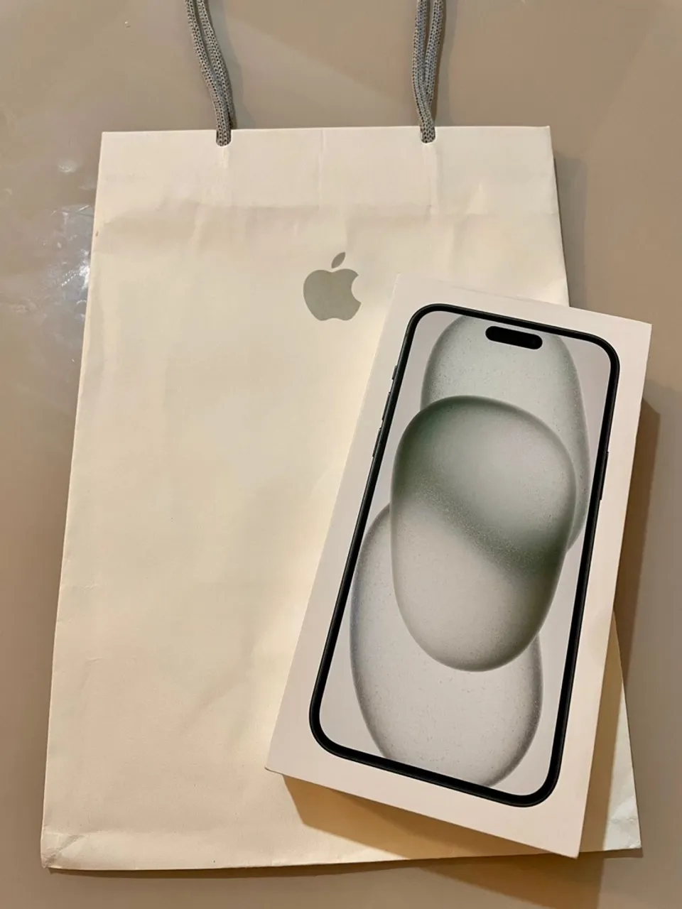 iPhone 15 Plus 256gb lacrado