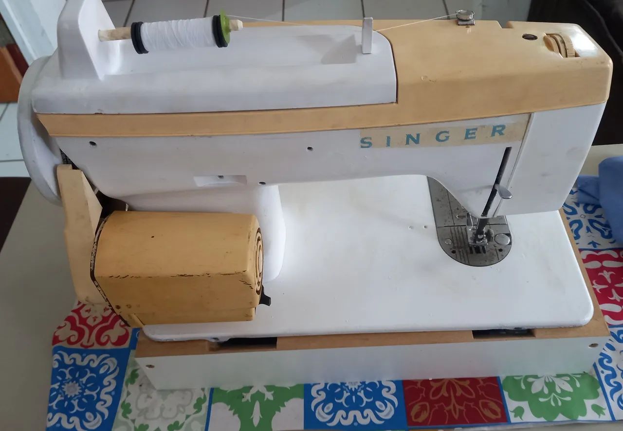 Máquina de Costura reta e zig-zag  - Foto 2