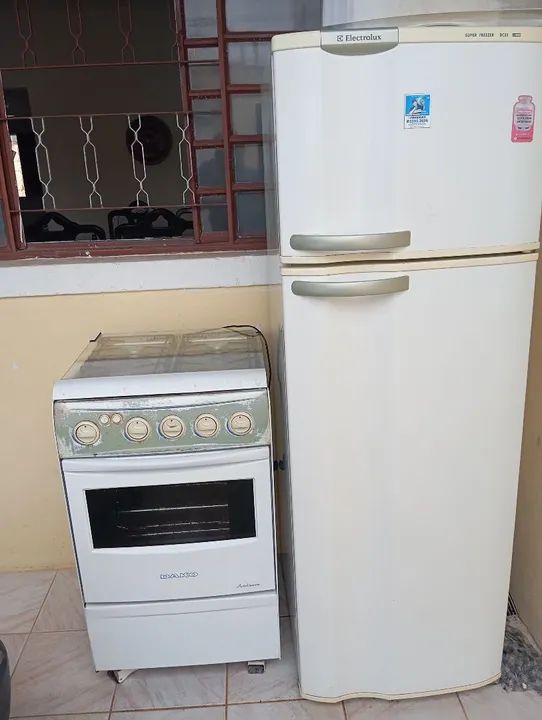 Venda - Se geladeira e fogão 