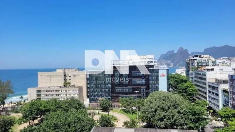 Apartamento : / Residencial / Copacabana