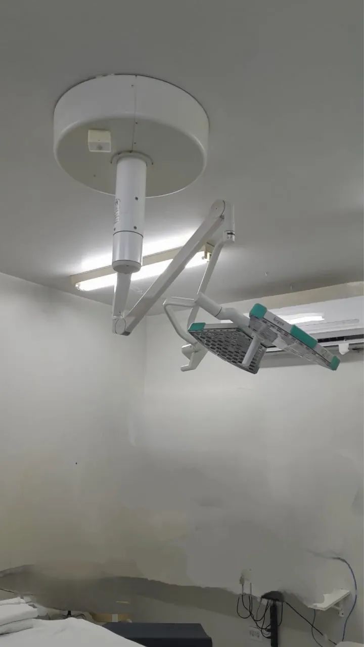 Vendo Foco cirúrgico Barfab - Foto 3