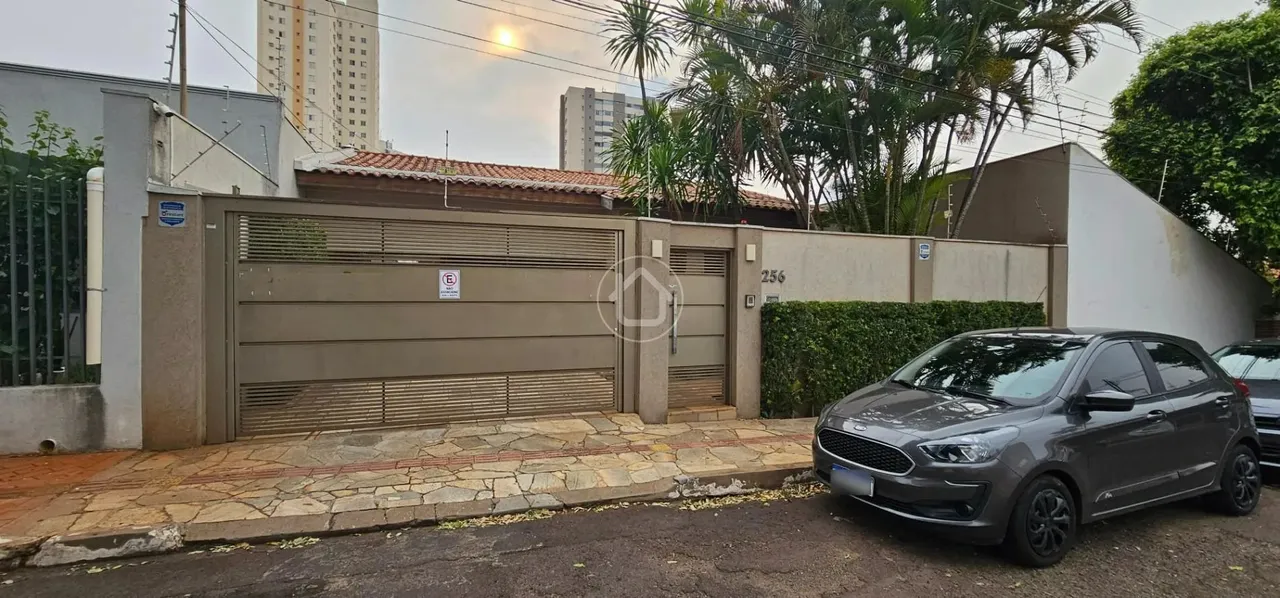 SOBRADO COM 05 QUARTOS - JARDIM DOS ESTADOS