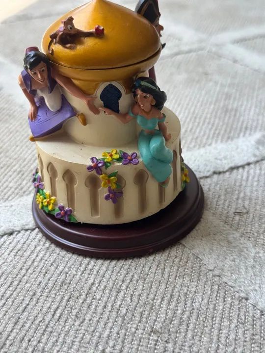 Caixa musical e porta joia Aladdin Disney  - Foto 2