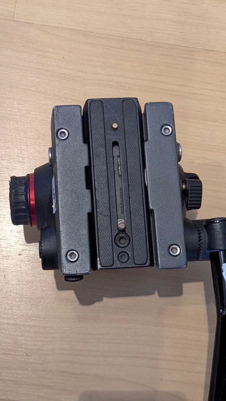 Cabeça de Tripé para Câmera de Video Manfrotto MVH502AH - Foto 2