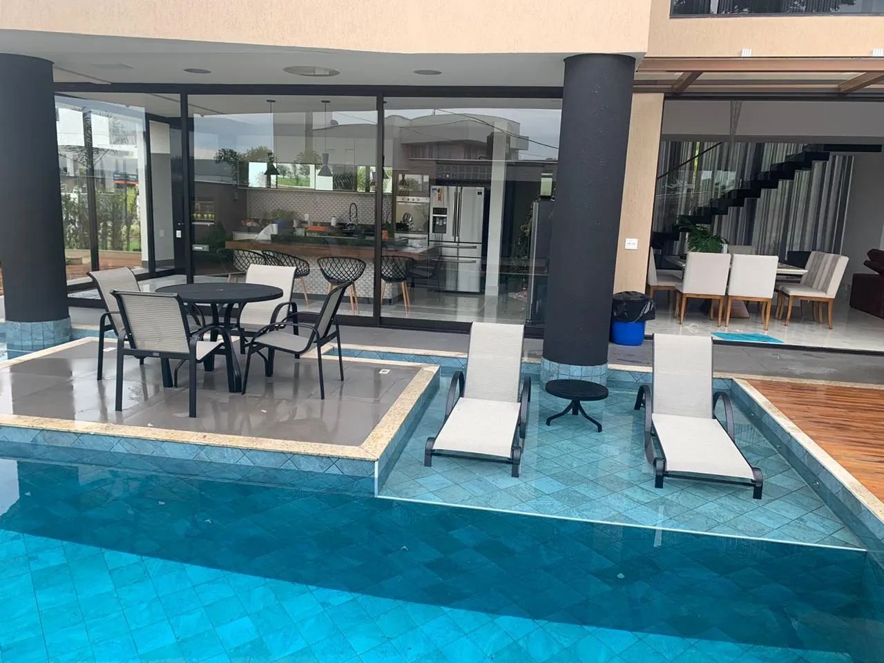 Conjunto de mesas e cadeiras com espreguiçadeiras em alumínio tela sling  - Foto 3