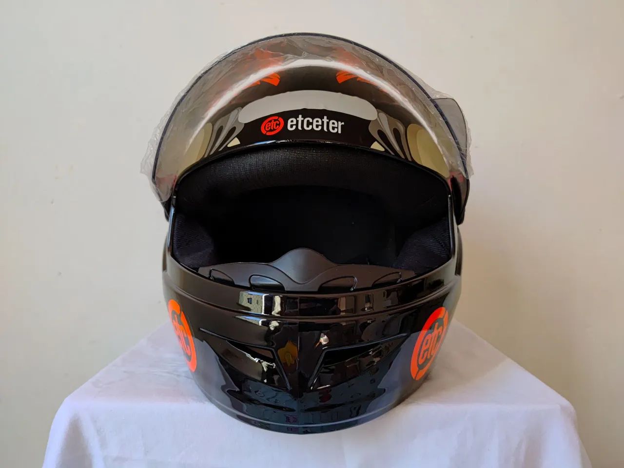 Promoção Capacete Coyote Novo, Tamanhos Disponíveis 56 e 58 - Foto 2