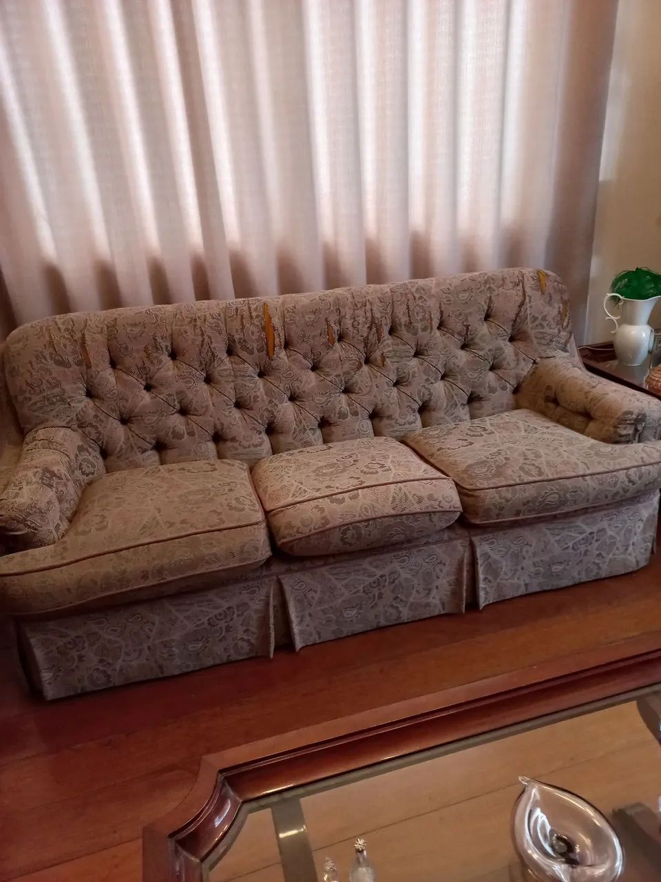 Sofá 3 lugares clássico