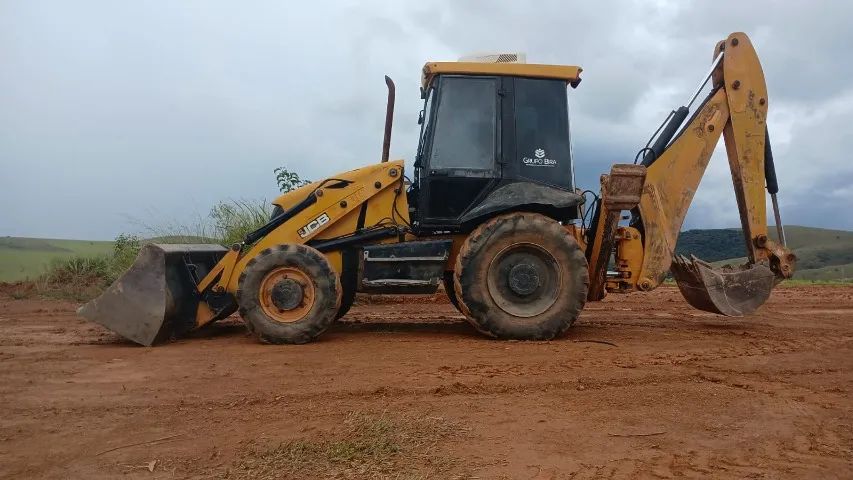 RETRO ESCAVADEIRA JCB 3C 4X4 2013