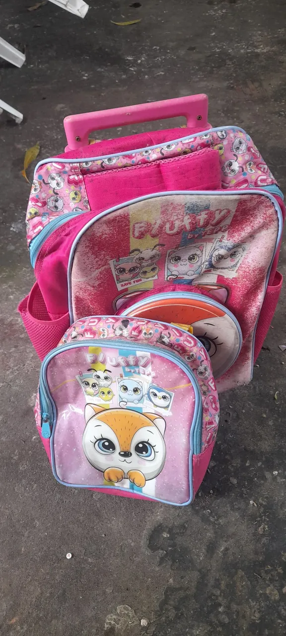 Mochila Infantil com Rodinhas Fluffy