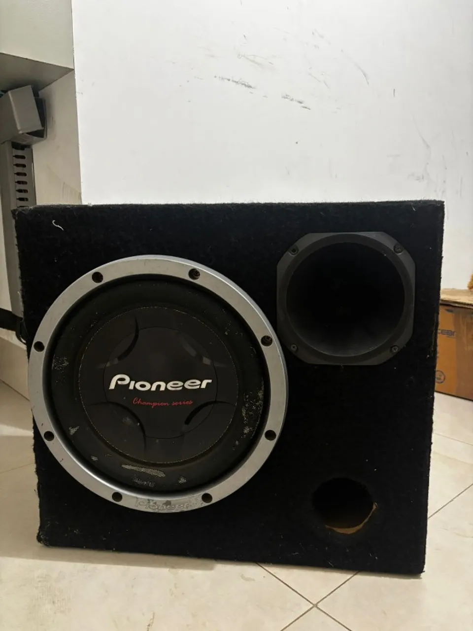 Caixa de som com sub pioneer