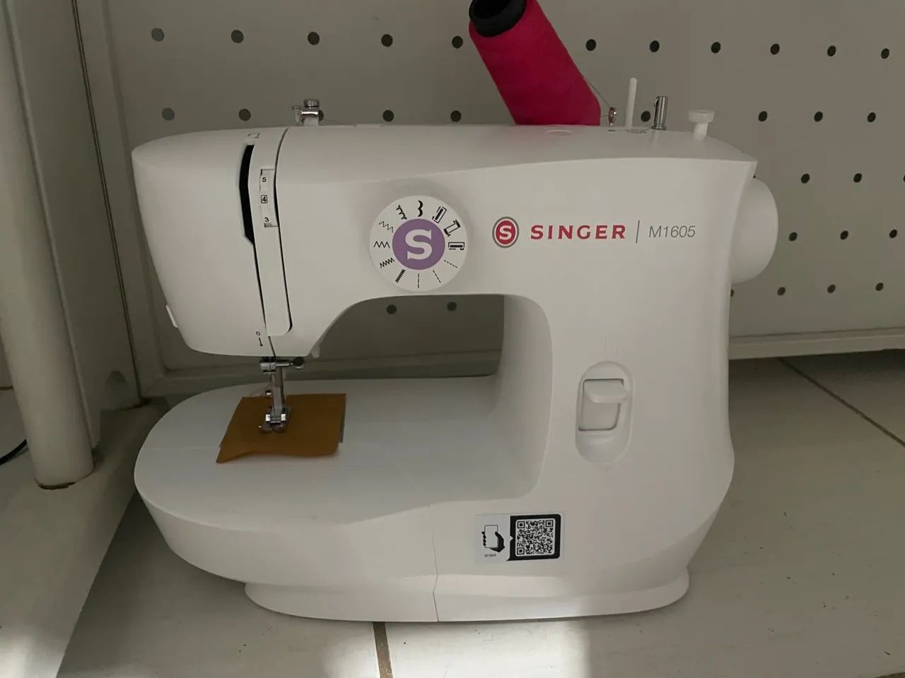 Máquina de Costura Singer M1605 - Nova!