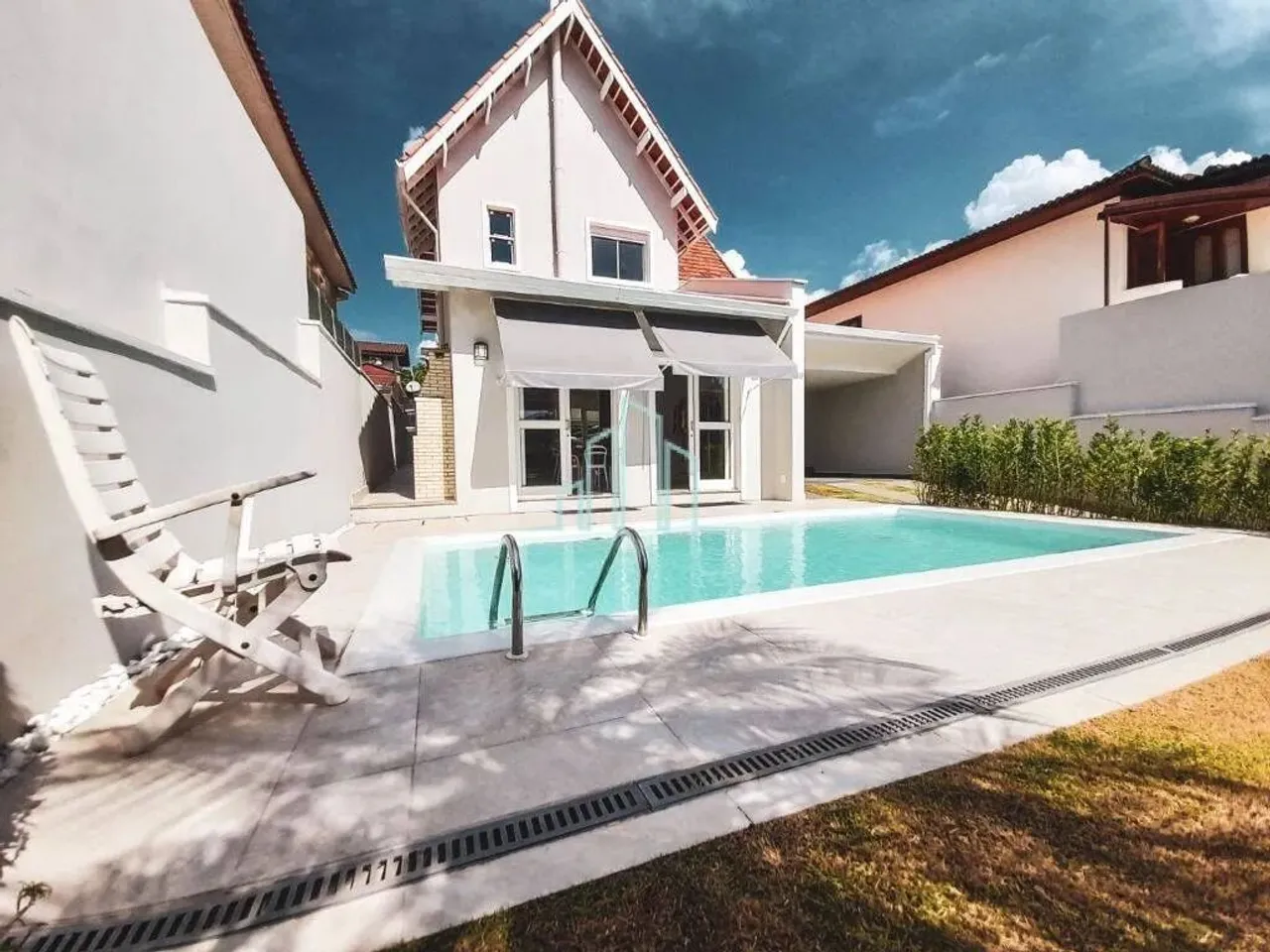 Casa com 3 quartos, 300 m² - venda ou aluguel por R$ 20.500,00/mês - Alphav