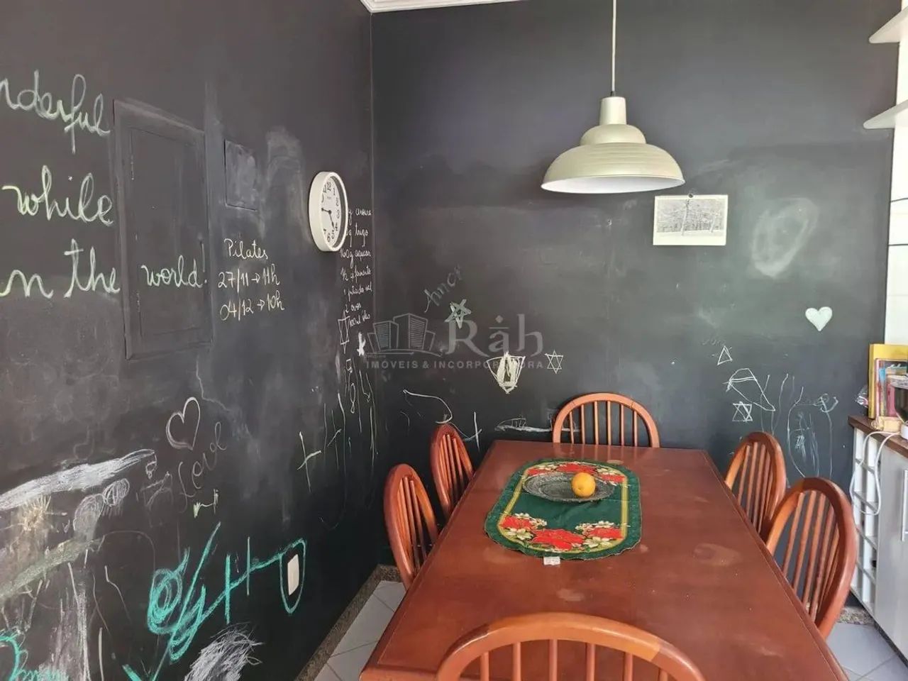 Casa 4 Dormitórios na Praia dos Amores em Balneário Camboriú - Foto 4