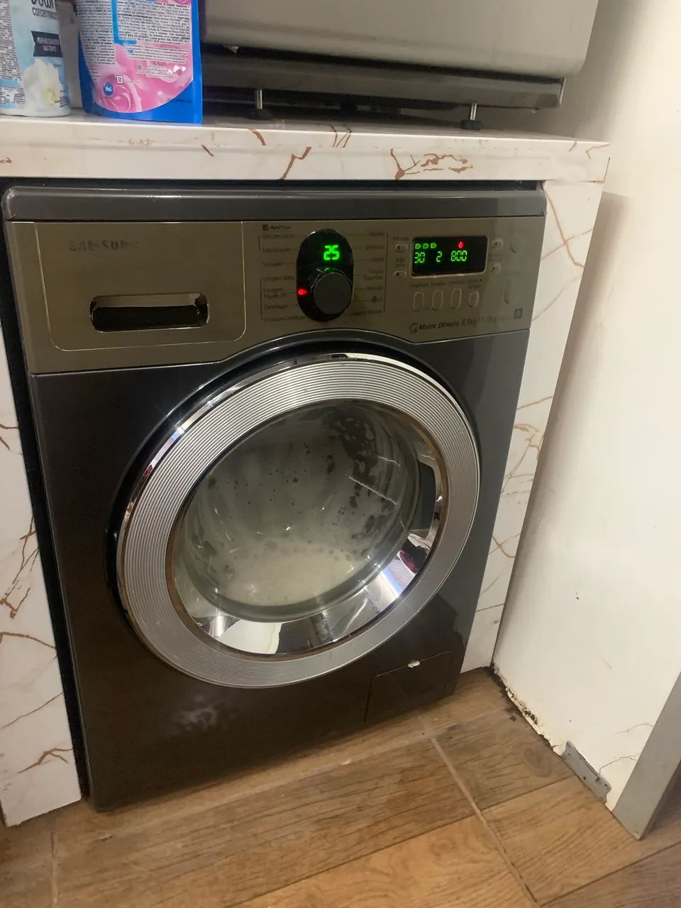 Vende se máquina lava e seca 127 volts água quente e fria ok ?  - Foto 3