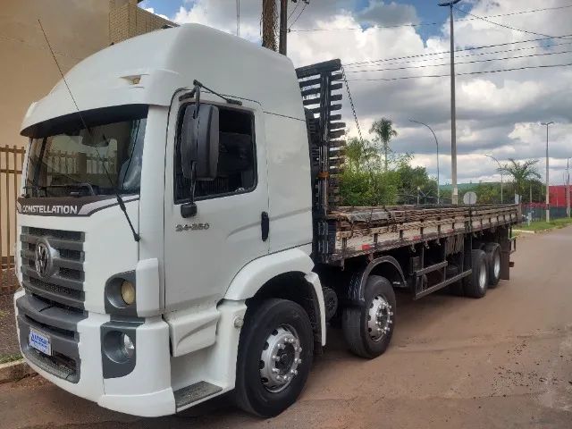 Vw 24250/11 cabine leito bitruck carroceria de madeira  - Foto 2