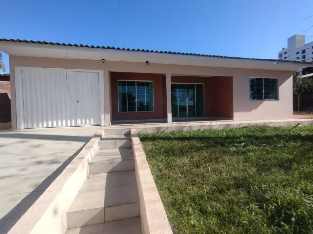 Casa para Locação, bairro Passo dos Fortes, Chapecó.