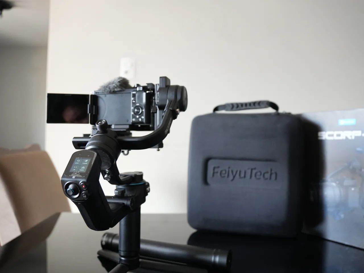 Camera Zve10 + lens 16-50 kit + Gimbal Scorp 2 combo64167750647426123