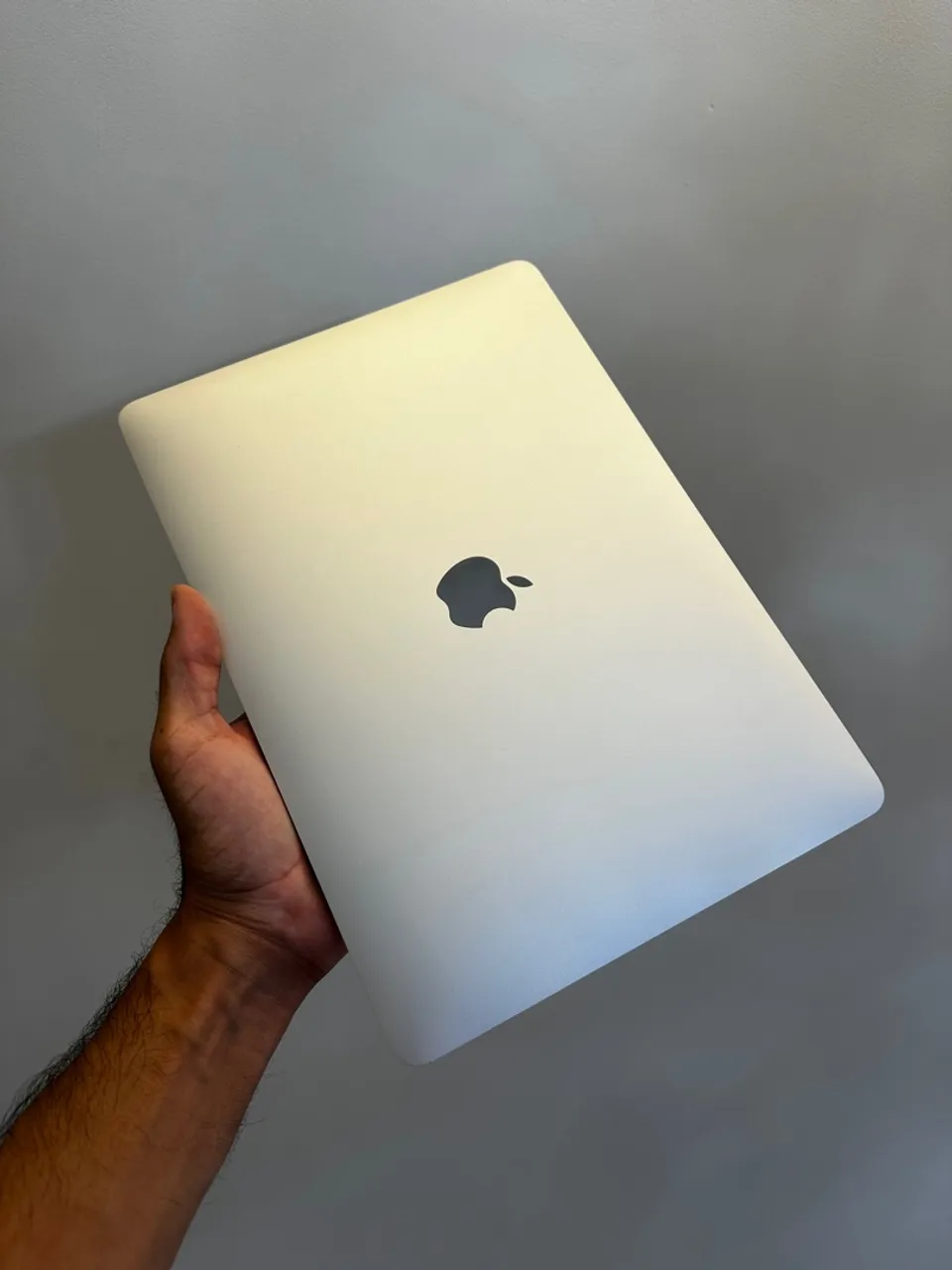 MacBook Air m1 8/256gb