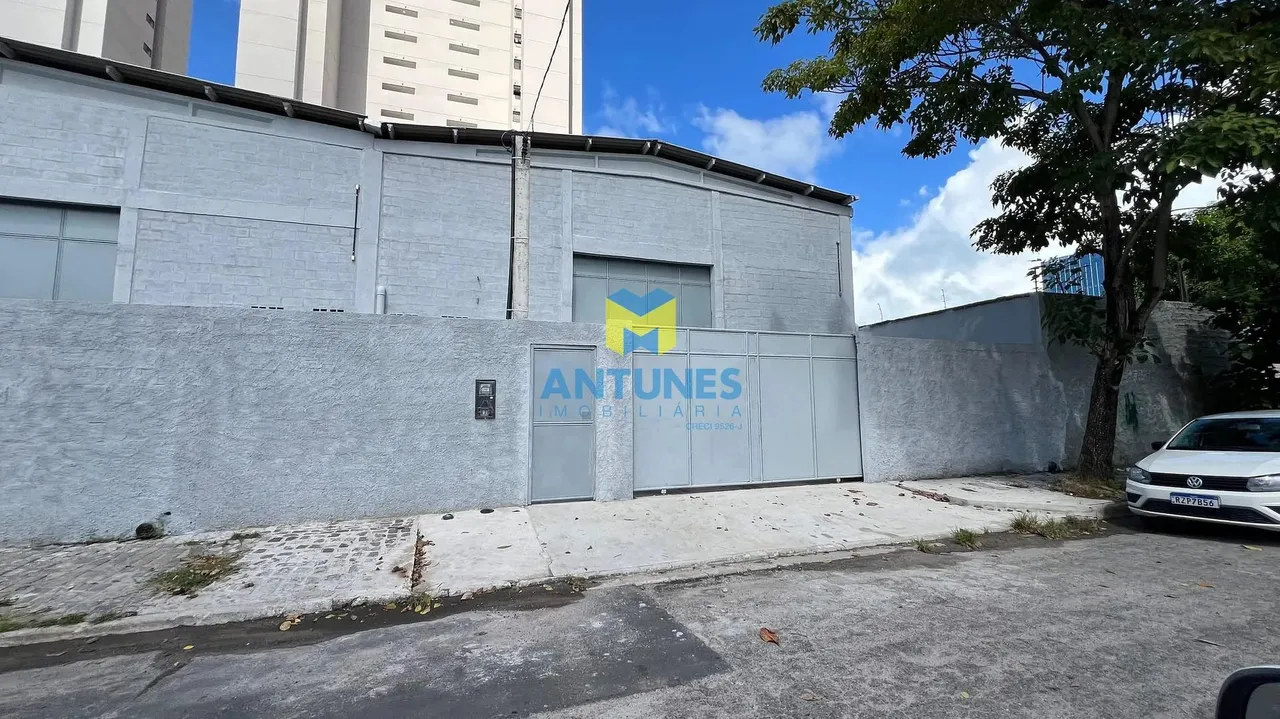 Alugue na Imbiribeira Galpão com 330m², próximo ao Shopping Recife