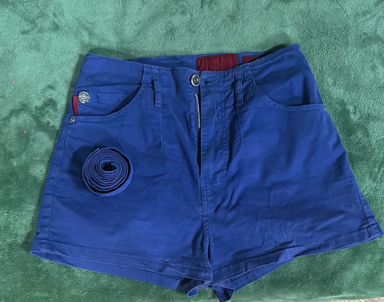 Short jeans azul marca Ellus 