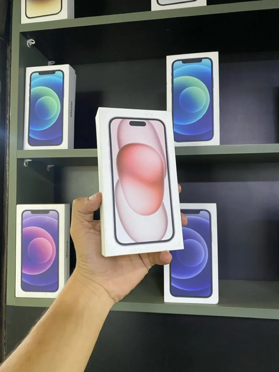 iPhone 15 - 128GB ( LACRADO )