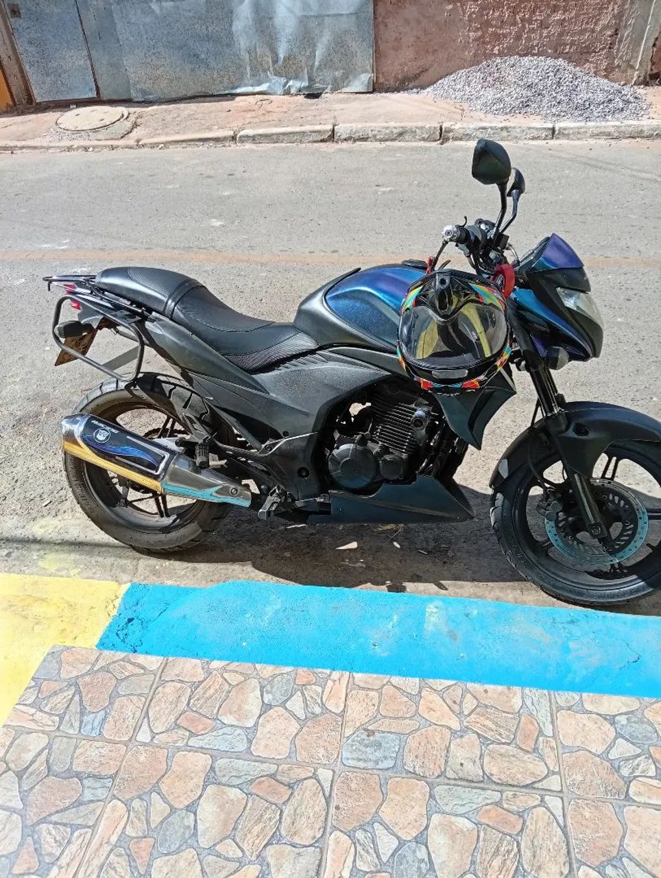 MOTO CB300R
