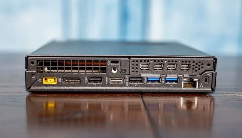 Mini PC Lenovo ThinkStation P330 Core i7 Nvidia Quadro P620 2GB