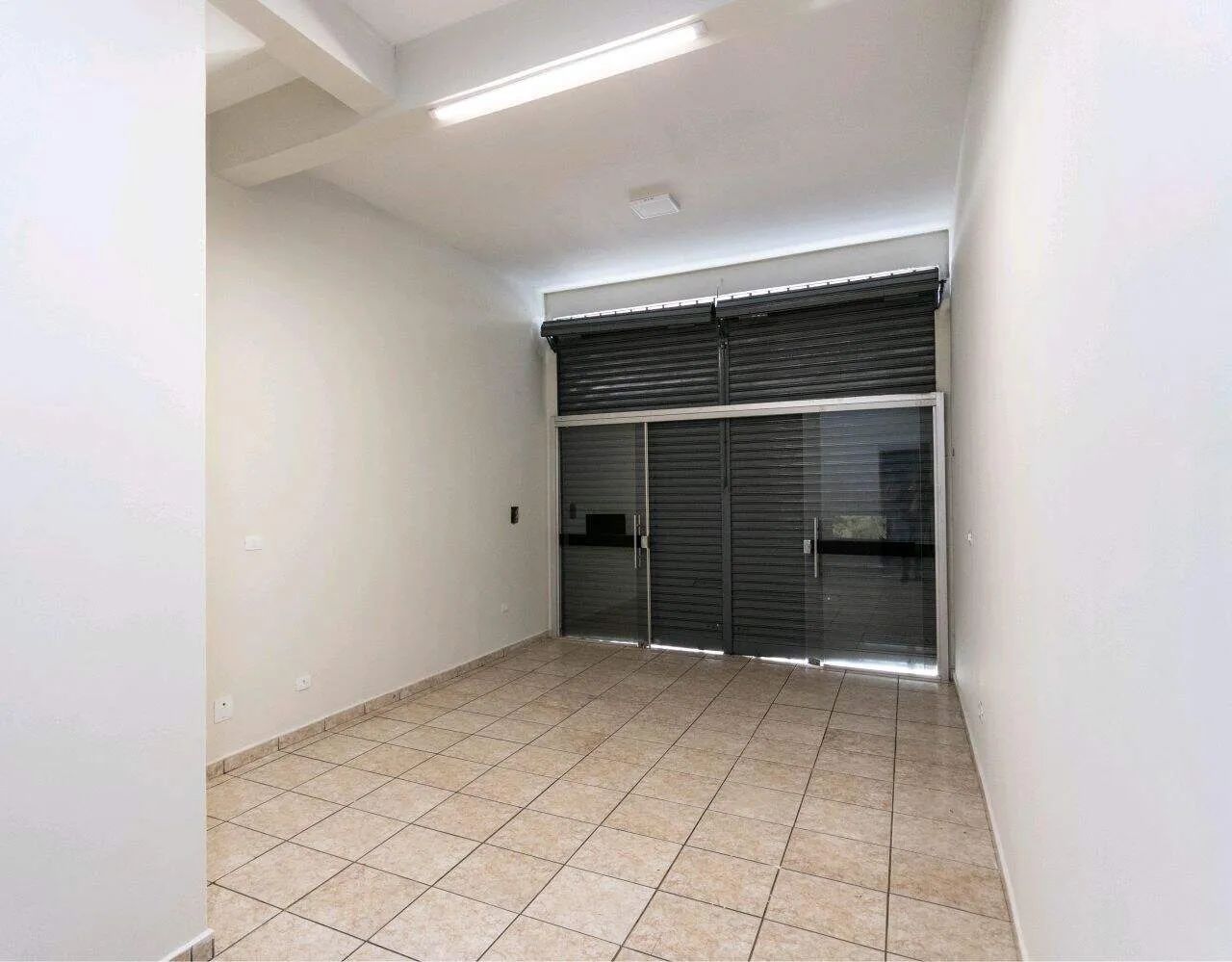 EXCELENTE SALA COMERCIAL DE 40 M² PARA ALUGAR NO JARDIM AMÉRICA. - Foto 3
