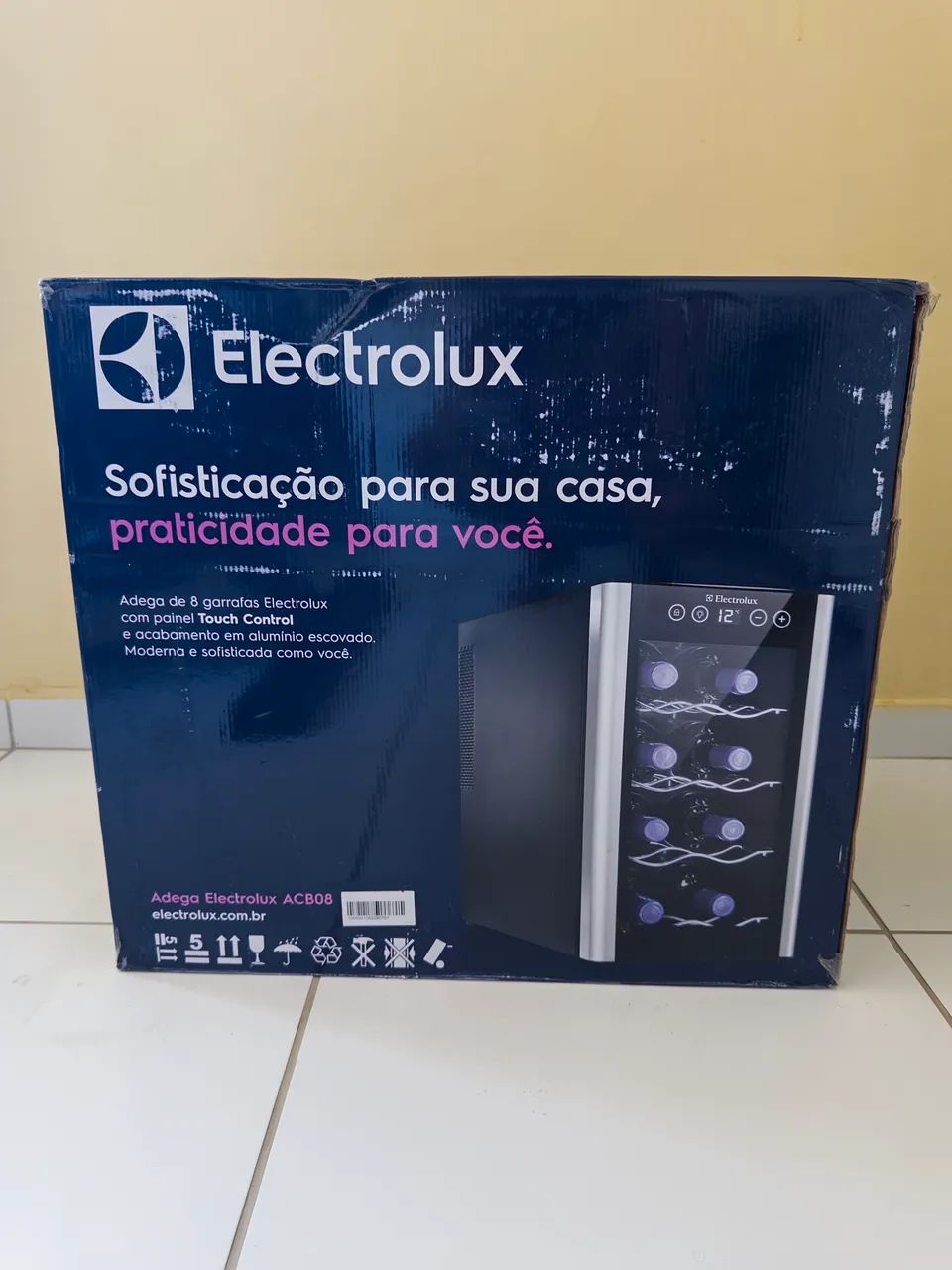 Adega de Vinho Electrolux 8 garrafas