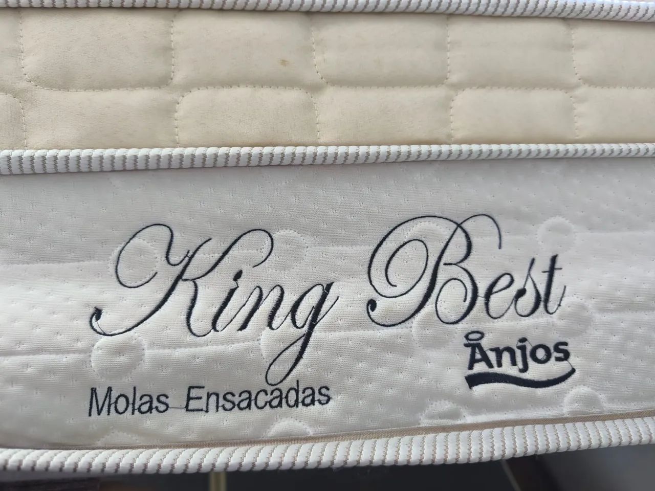 Colchão Queen molas ensacadas 