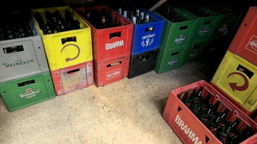 Engradados de plástico (garrafeiras) - Várias marcas - Foto 2