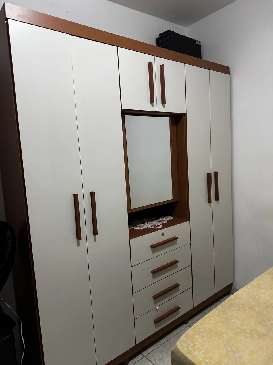 Guarda-roupa 
