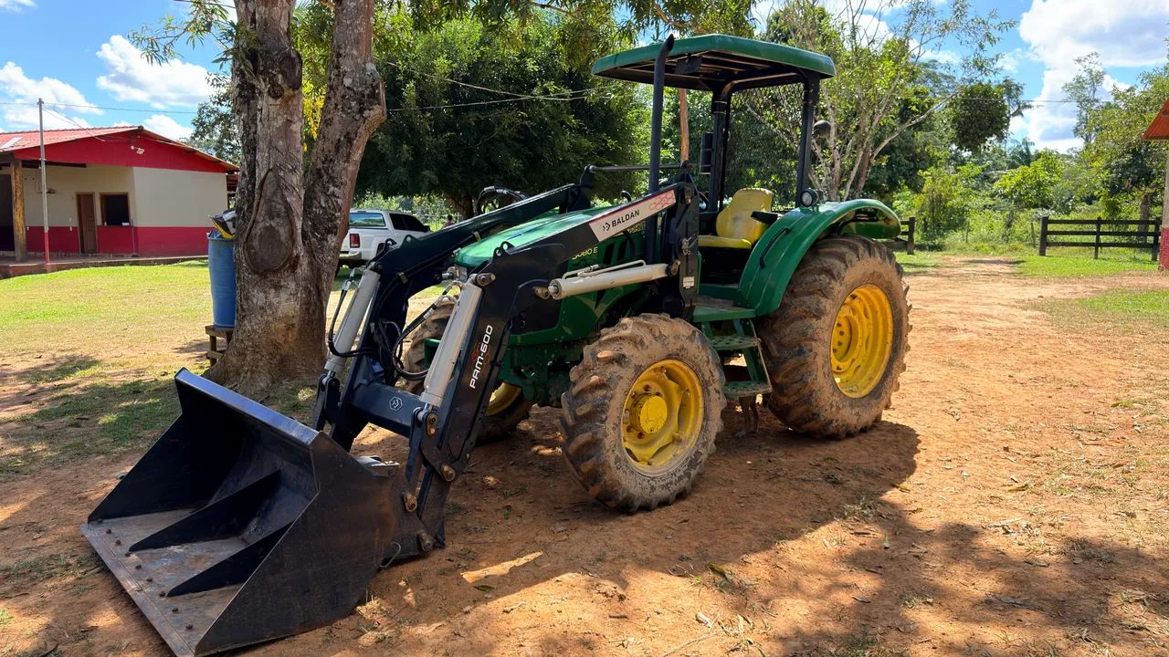 VENDO TRATOR JOHN DEERE 5080E - Foto 2