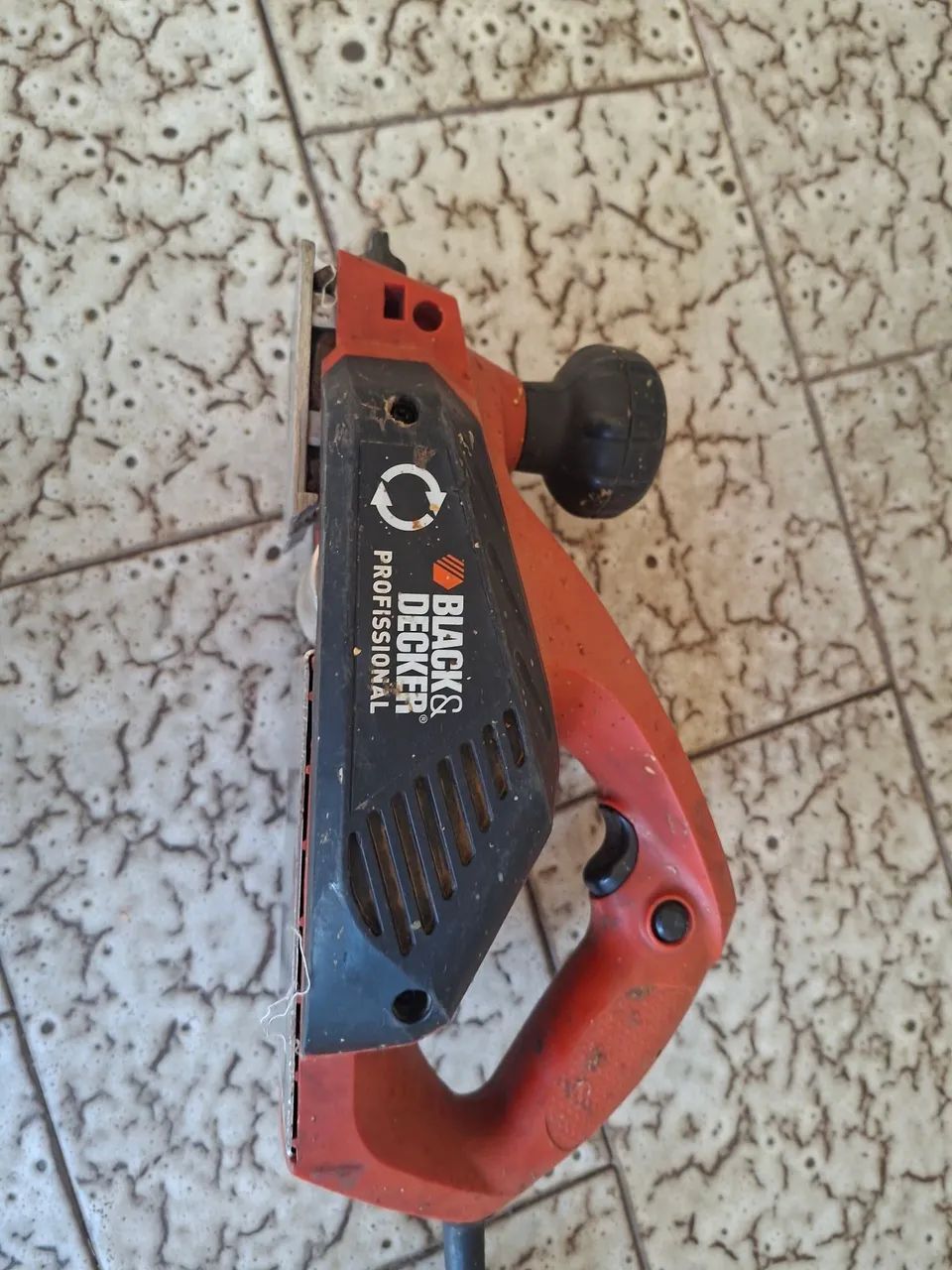 Plaina Black Decker profissional - Foto 4