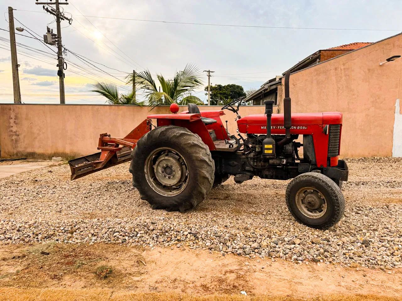 Vendo trator com roçadeira - Foto 3