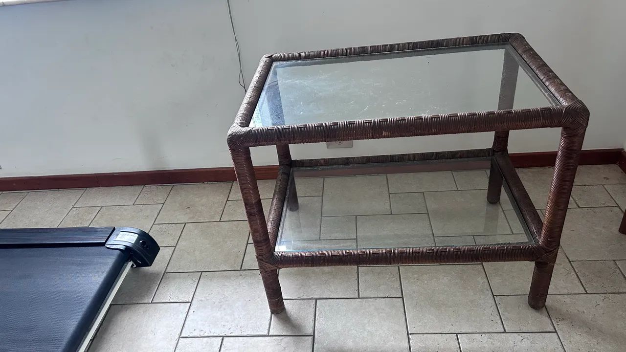 Mesa com tampo de vidro rattam - Foto 3