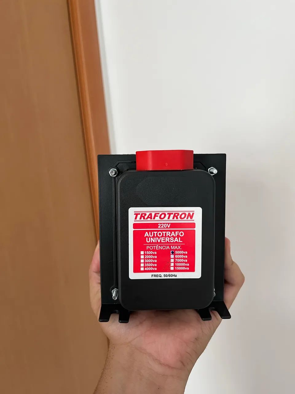 TRANSFORMADOR 5000VA NOVO - Foto 2
