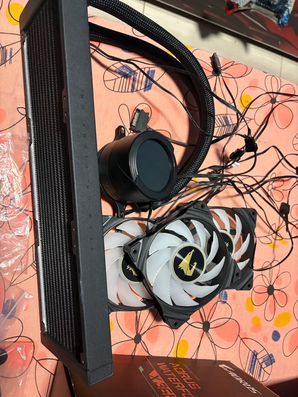 Walter cooler 360mm aorus  - Foto 3