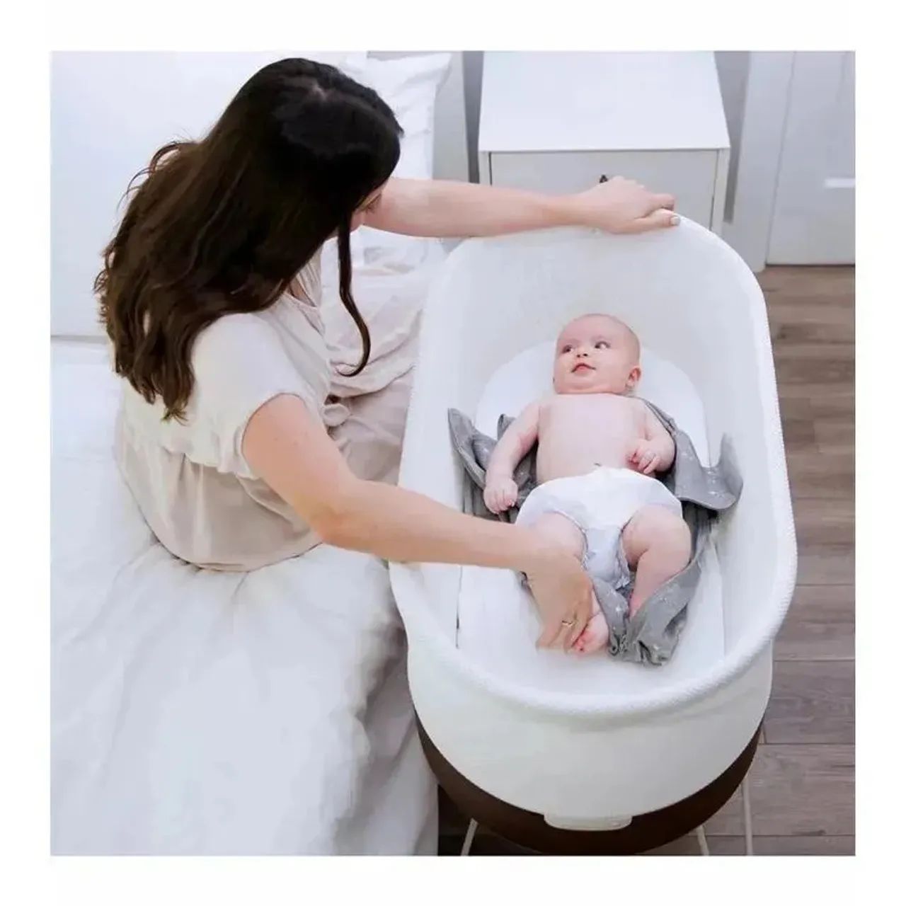 SNOO スマートスリーパー ベビーベッド 電動 Snoo Smart Sleeper Berço Inteligente - Maternidade e Cuidados com